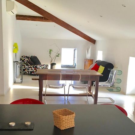 Grand Appartement Style Loft Bord De Mer Проприано Экстерьер фото